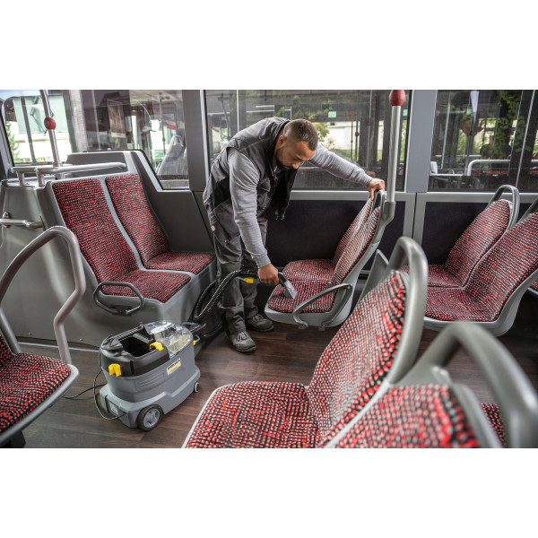 Пилосос Karcher Puzzi 8/1 (1.100-240.0)