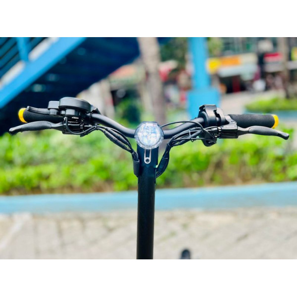 Електросамокат Mantis 10 PLUS